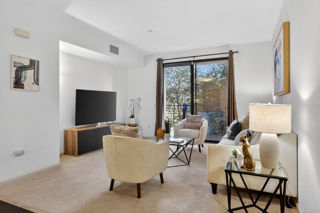 Condo in Cupertino, California, United States 1 - 17093455