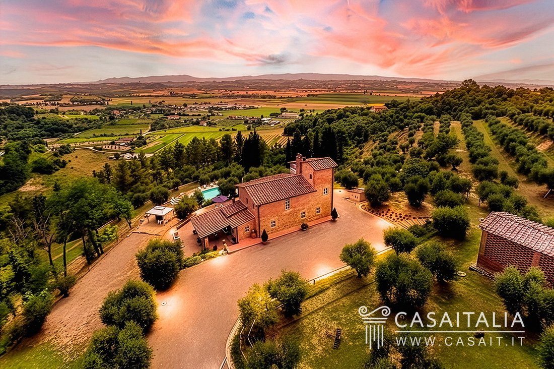 Villa in Forcoli, Tuscany, Italy 1 - 17097439