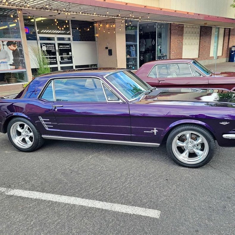 Coupe in Glendale, United States 3 - 17097219