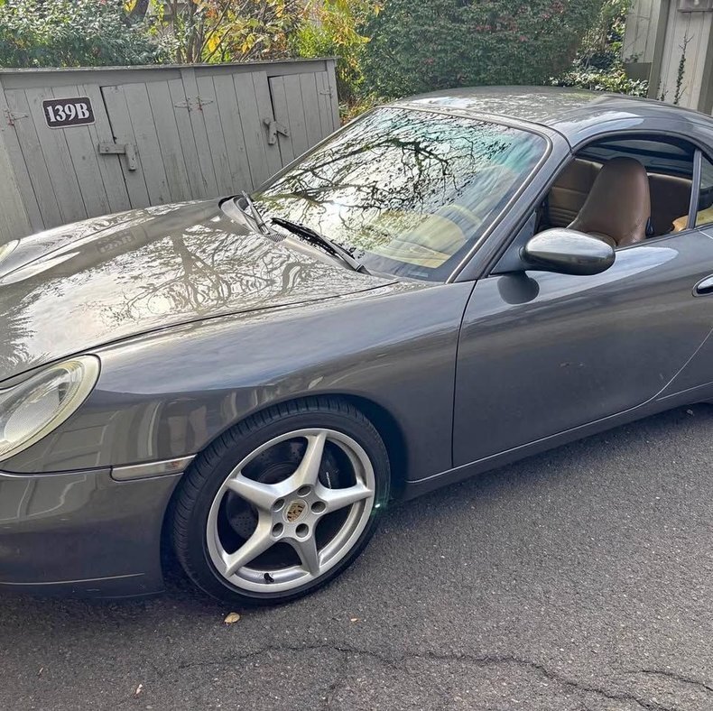 Coupe in Glendale, United States 1 - 17097210