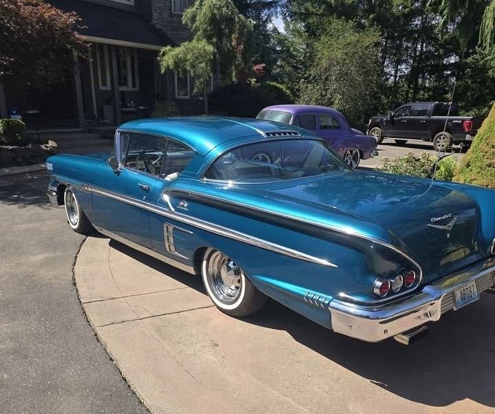 Coupe in Glendale, United States 5 - 17097214