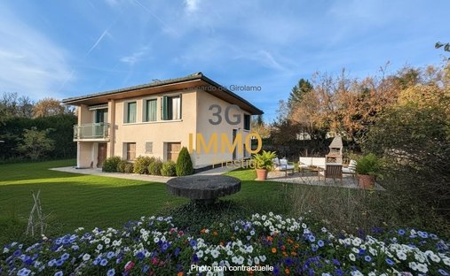 House in Plaine et Chatelet, Gaillard, France 1