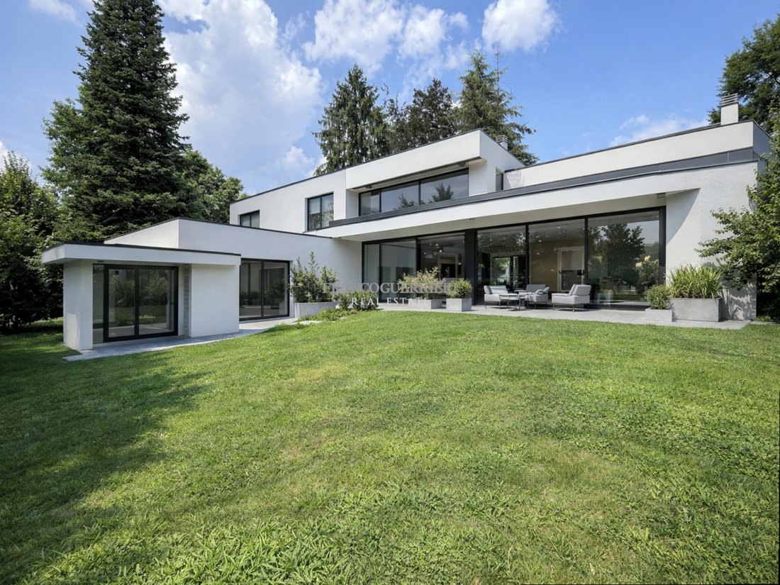 Villa a Osnago, Lombardia, Italia 1 - 16608338