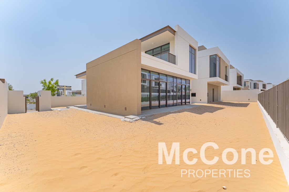 Villa in Jebel Ali Village, Dubai, United Arab Emirates 1 - 17096928