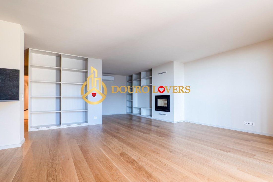 Apartment in Santa Marinha e Sao Pedro da Afurada, Porto District, Portugal 5 - 17096799