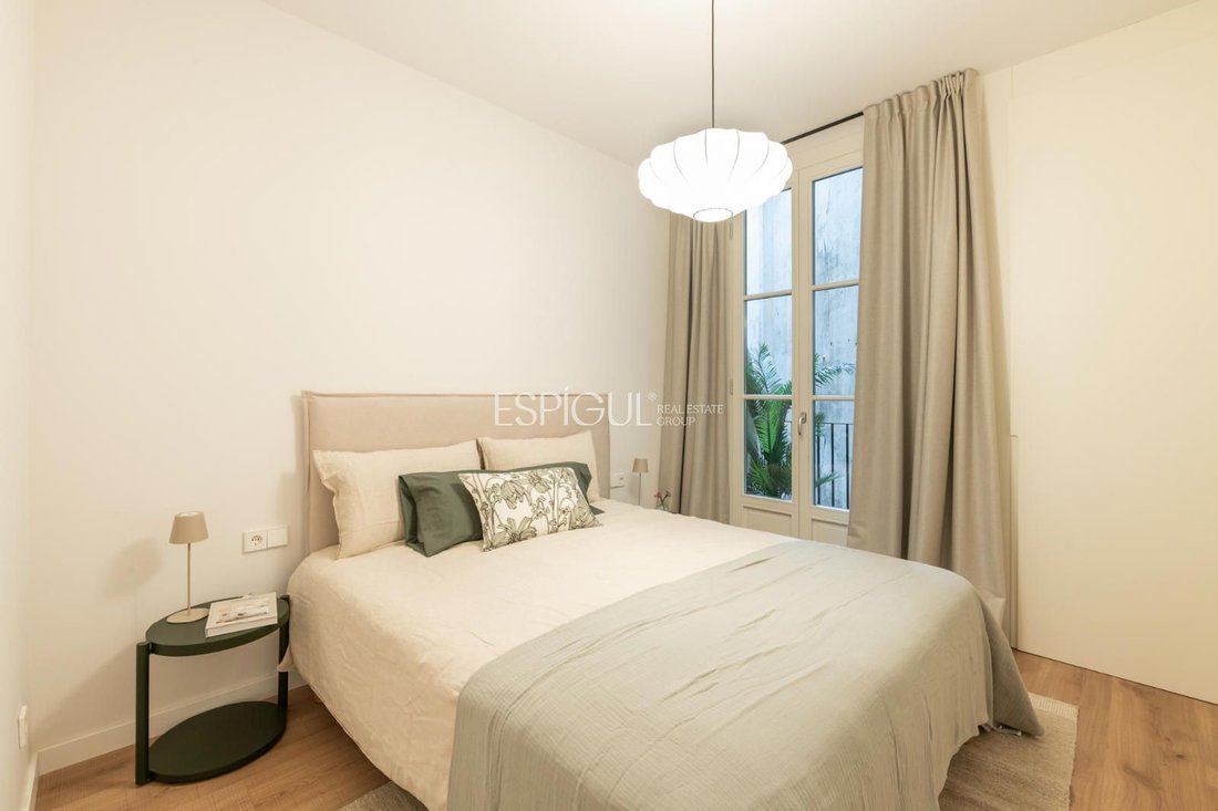 Wohnung in Eixample, Barcelona, Spanien 5 - 16970303