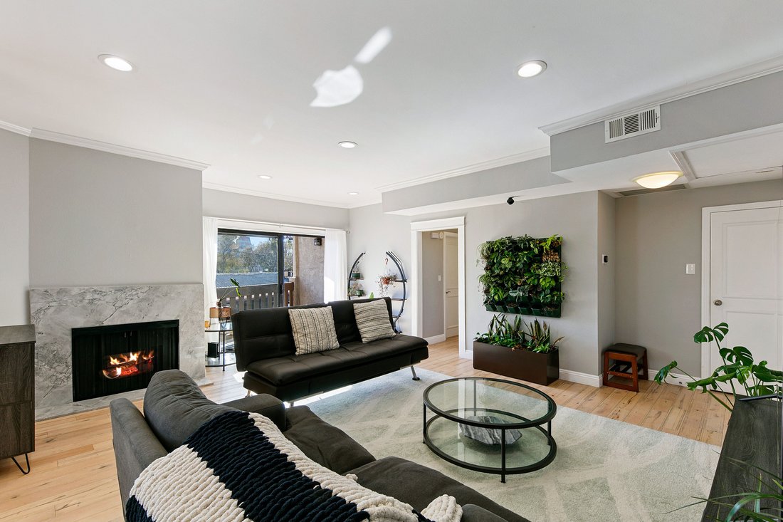 Condo in Los Angeles, California, United States 4 - 17097087