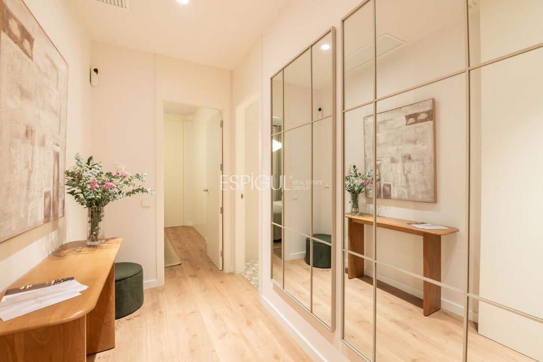 Wohnung in Eixample, Barcelona, Spanien 4 - 16970303