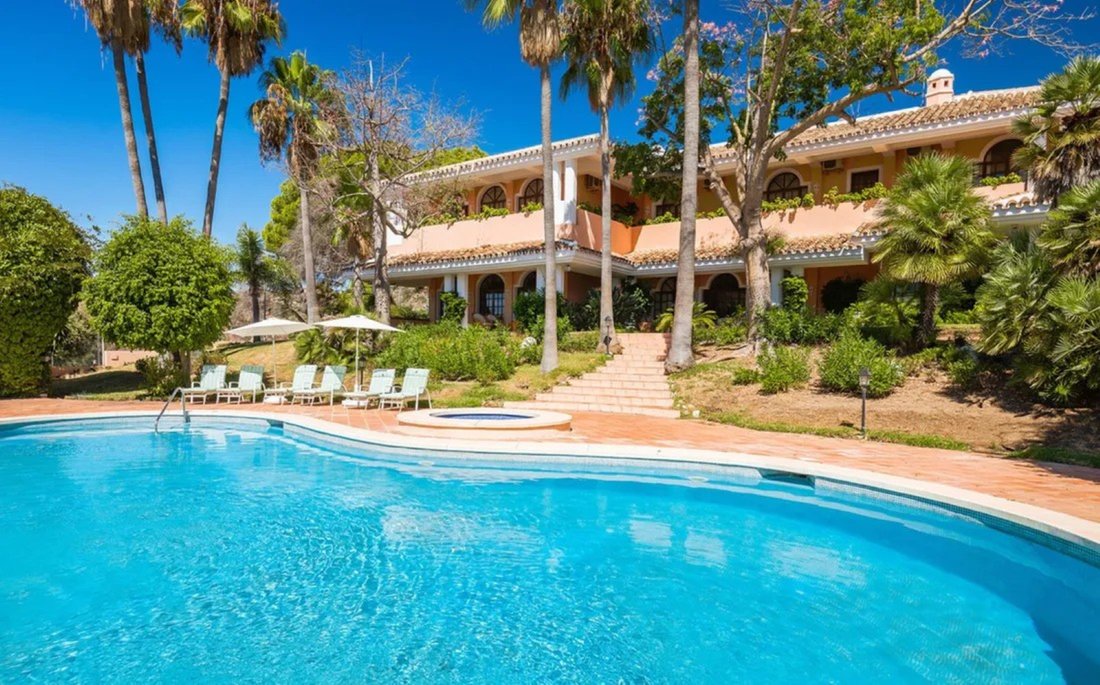 Villa in Marbella, Andalusia, Spain 3 - 17098431