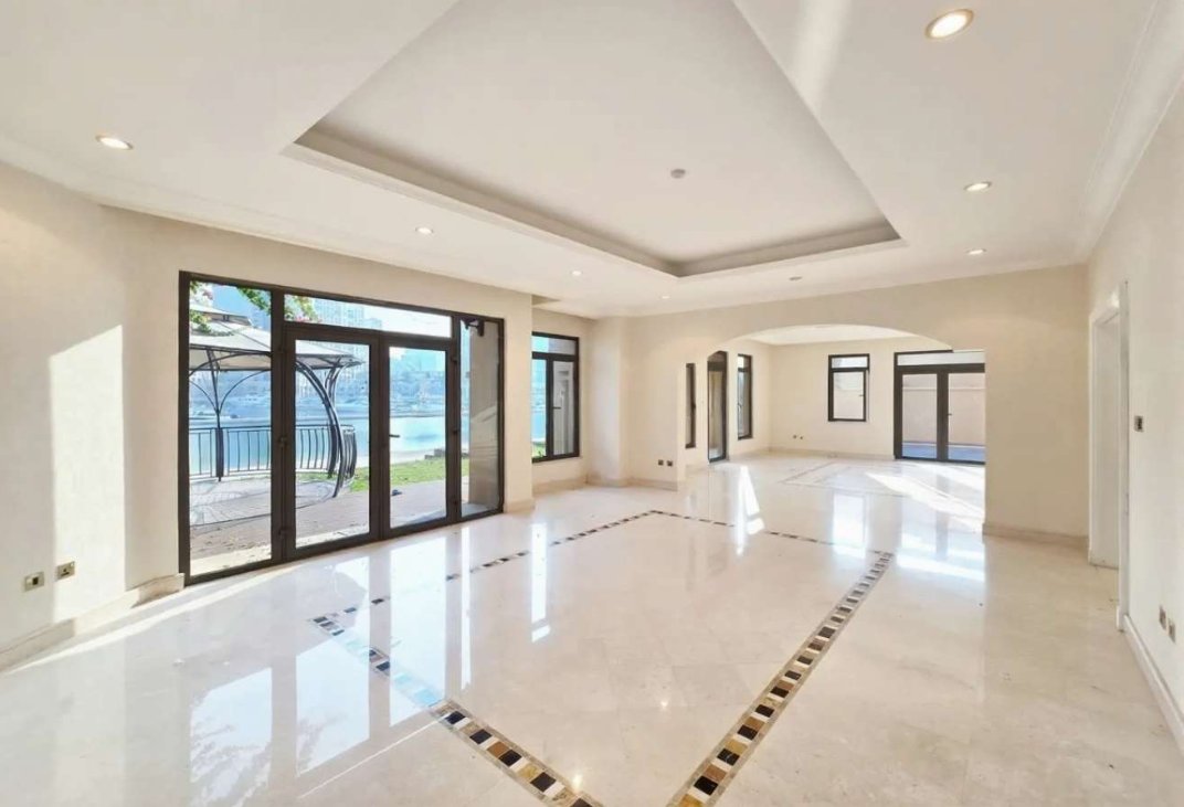 House in Palm Jumeirah, Dubai, United Arab Emirates 2 - 17132083