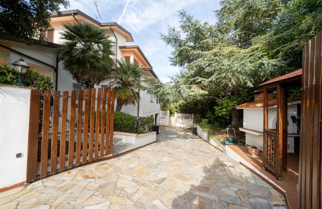Villa in Serragrande, Rosignano Marittimo, Italy 2 - 17098611