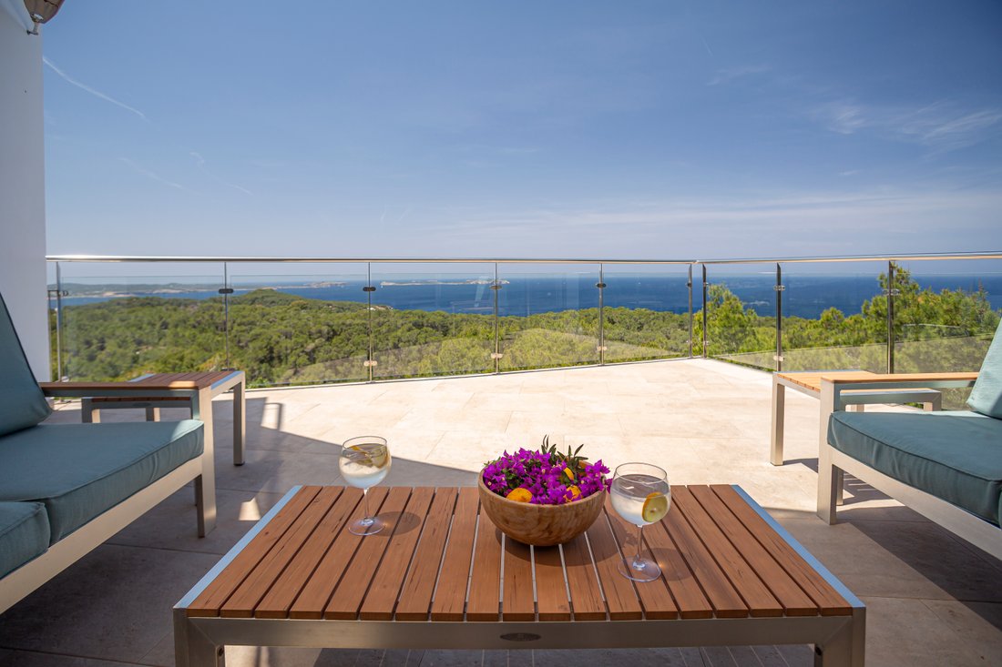 Villa in Sant Antoni de Portmany, Balearic Islands, Spain 1 - 17098748
