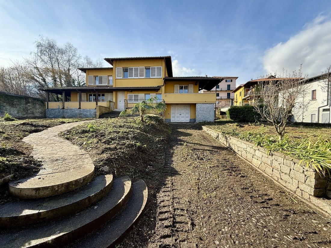 Villa in Gravedona ed Uniti, Lombardy, Italy 2 - 10651489