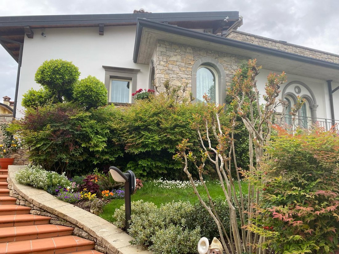 Villa in Ranica, Lombardy, Italy 1 - 17130431