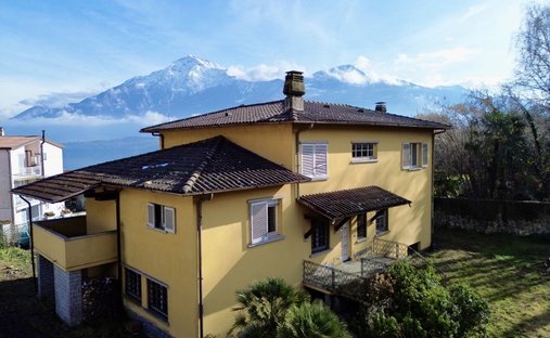 Villa in Gravedona ed Uniti, Lombardei, Italien 1