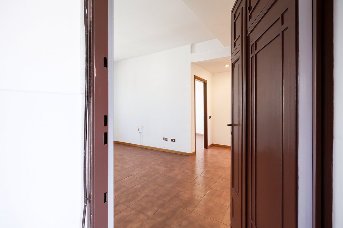 Apartment in Isola, Milan, Italy 2 - 17100604