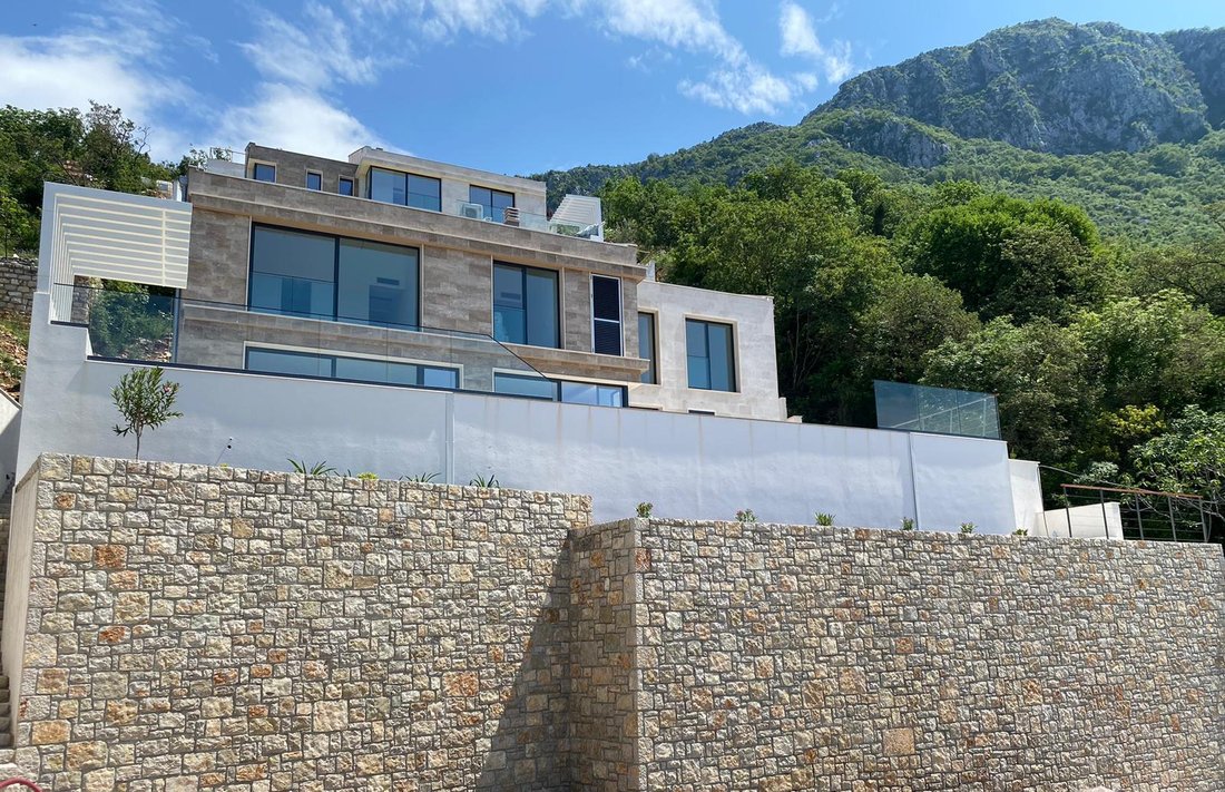 Villa in Blizikuće, Budva Municipality, Montenegro 4 - 17128273