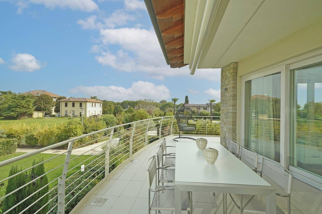 Apartment in Centro, Sirmione, Lombardy 1 - 13933186