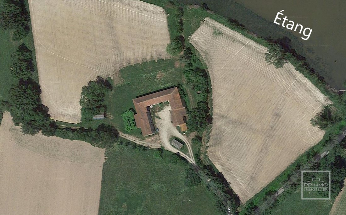 Estate in Lapeyrouse, Auvergne-Rhône-Alpes, France 1 - 17099656
