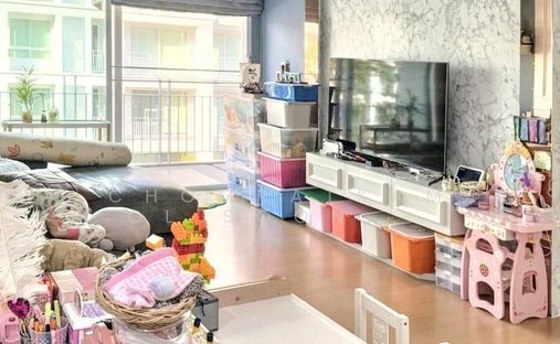 Condo in Si Phraya, Bangkok, Thailand 1
