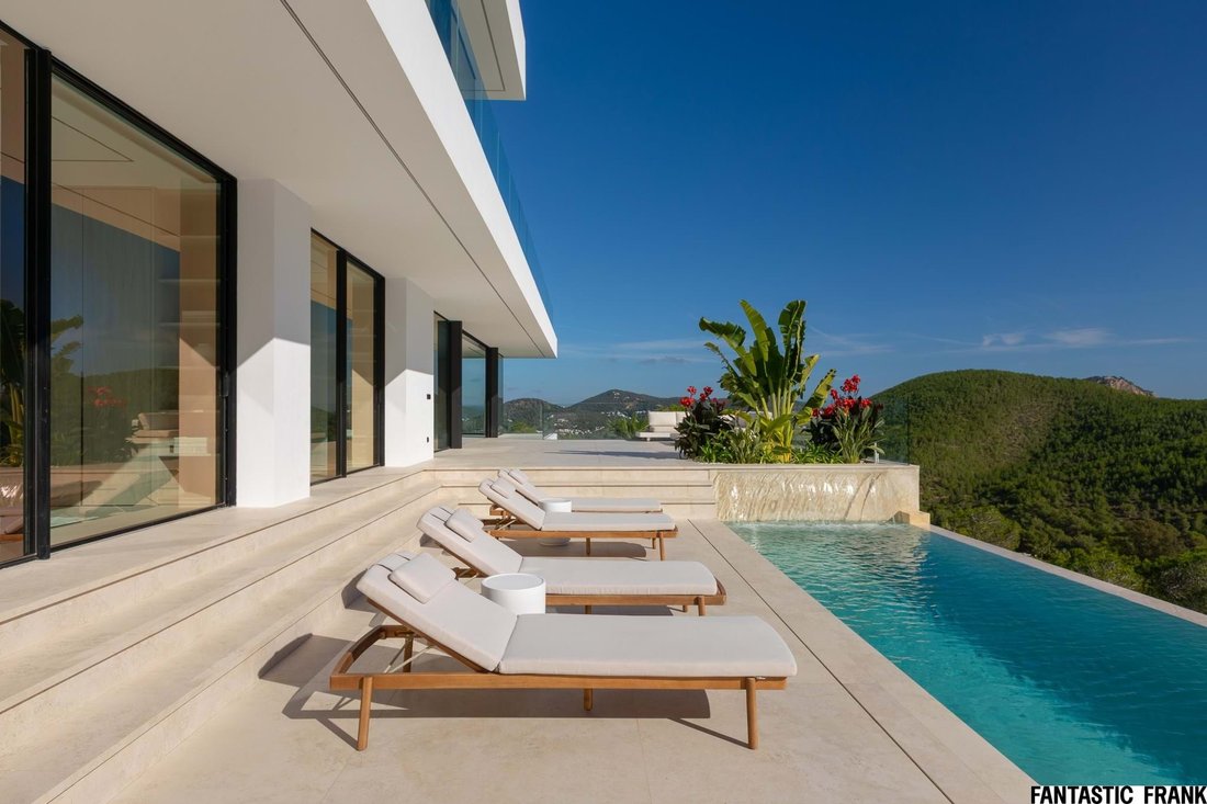 Villa in Roca Llisa, Santa Eularia des Riu, Balearic Islands 1 - 16655827