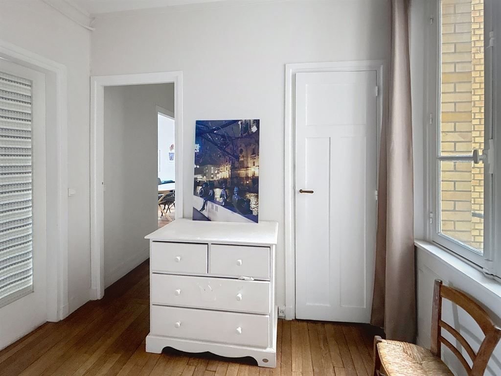 Apartment in Palais Royal, Paris 1er Arrondissement, Paris 4 - 16457769