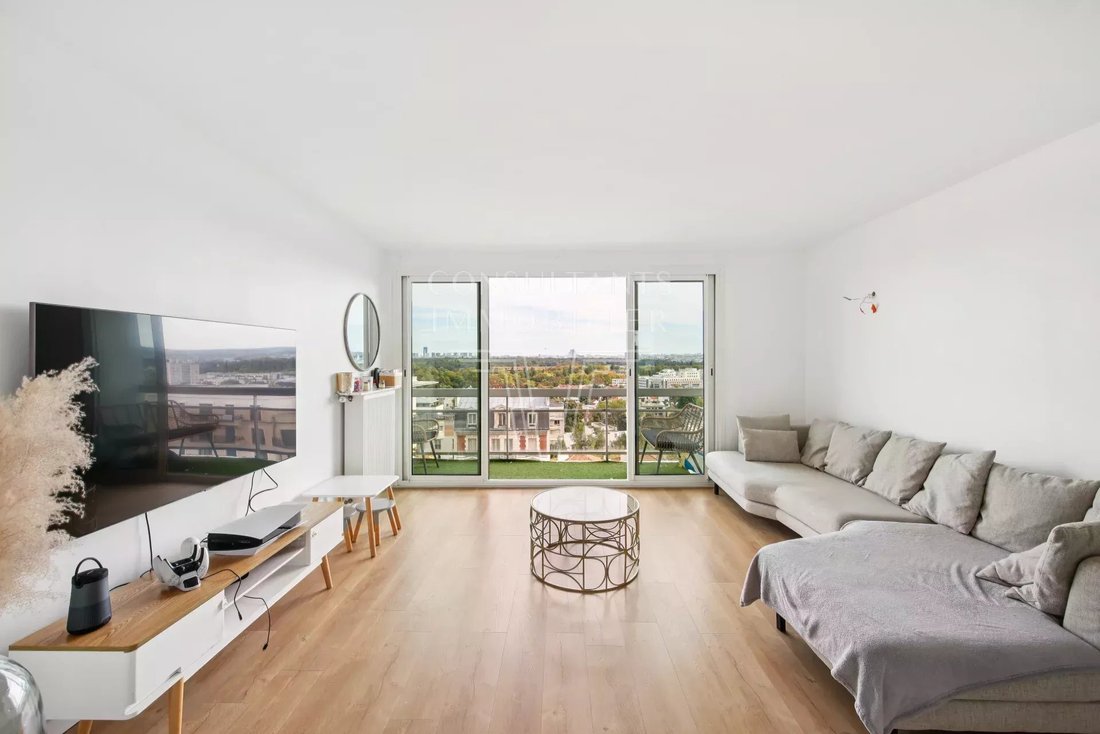 Apartment in Suresnes, Ile-de-France, France 3 - 17127082