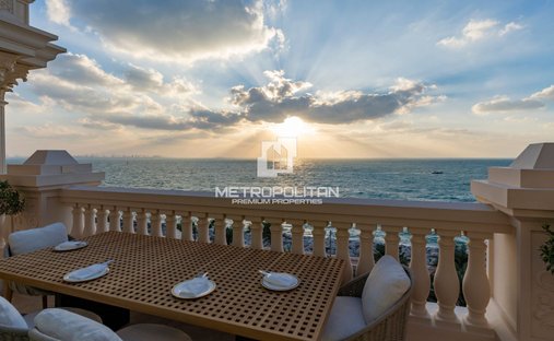 Apartment in Palm Jumeirah, Dubai, United Arab Emirates 1