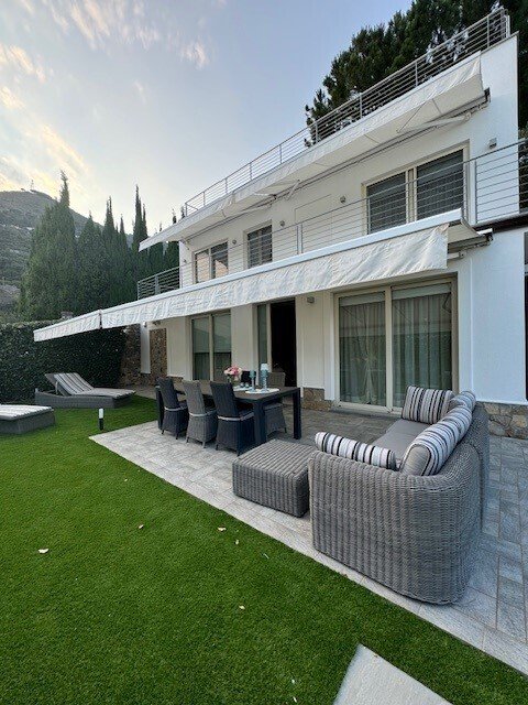 Villa in Central Hill, Alassio, Liguria 1 - 14846273