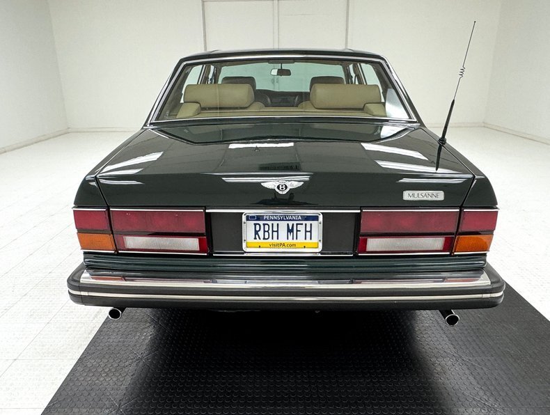 Sedan in Morgantown, United States 4 - 17132252
