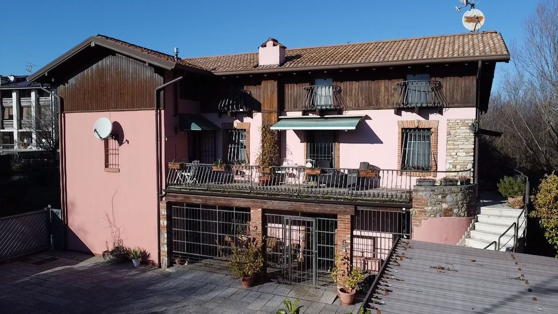 Villa in Rivoltella, Desenzano del Garda, Lombardy 2 - 17095589