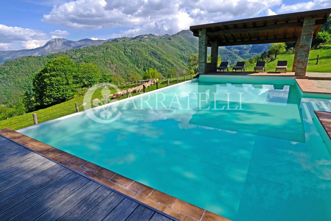 Country House in Pieve Fosciana, Tuscany, Italy 1 - 12735377