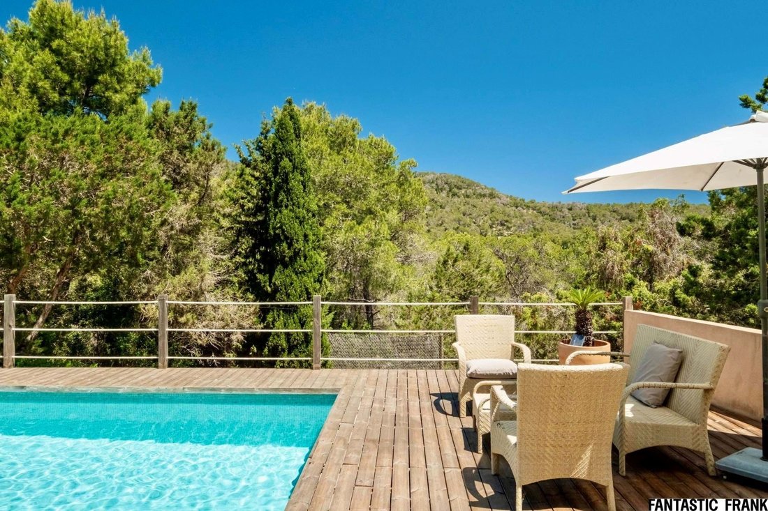 Villa in Cala Mastella, Santa Eularia des Riu, Balearic Islands 1 - 16661029