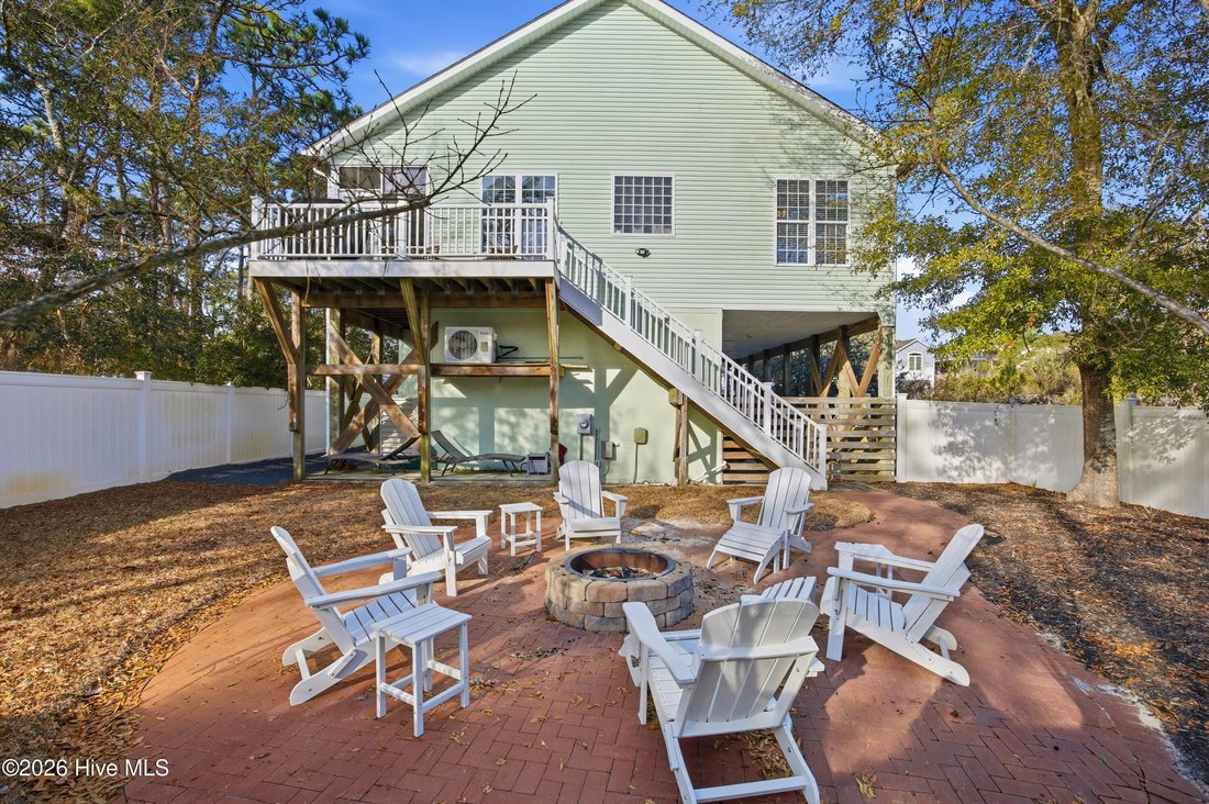 House in Oak Island, North Carolina, United States 4 - 17099041