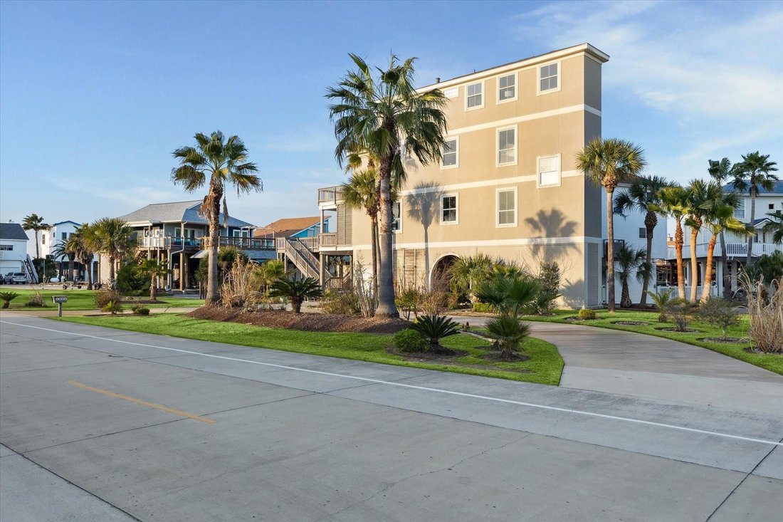 House in Galveston, Texas, United States 1 - 17058458