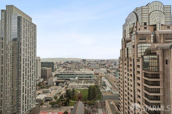 Condo in San Francisco, California, United States 5 - 17124213