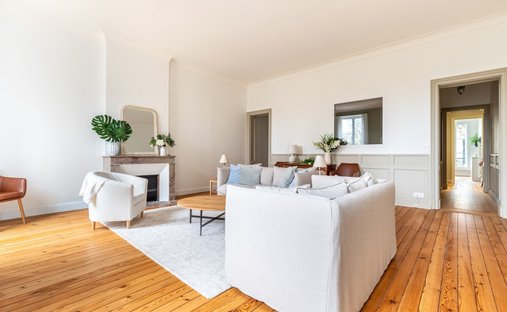 Apartment in Hôtel de Ville-Quinconce-Saint Seurin-Fondaudège, Bordeaux, France 1