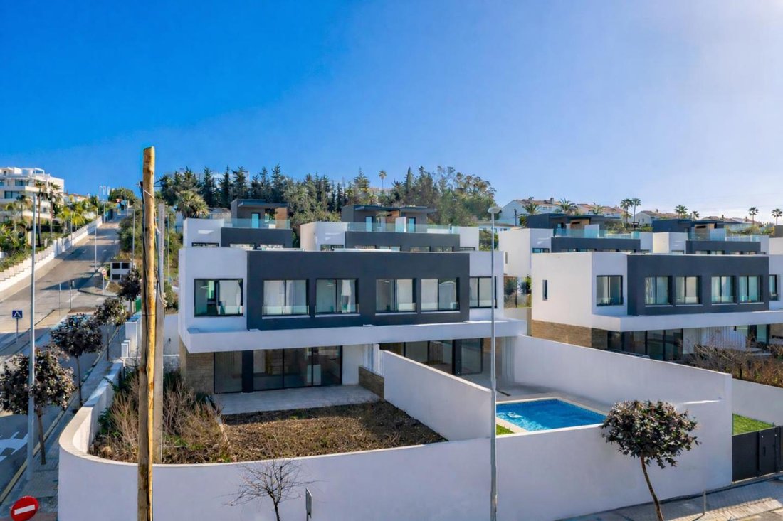 Villa in Estepona, Andalusia, Spain 2 - 17129229