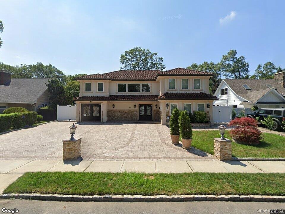 House in Merrick, New York, United States 1 - 17103576