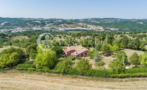 Villa in Fermignano, Marche, Italy 1