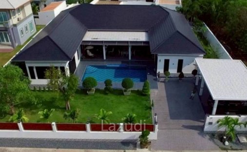 Villa in Pattaya, Chon Buri, Thailand 1