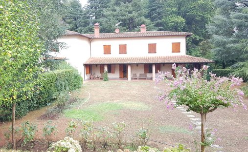 Villa in San Donato, Lucca, Italy 1
