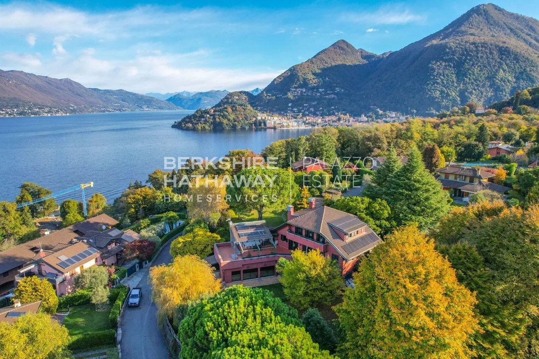 Villa in Laveno-Mombello, Lombardy, Italy 1 - 17104067