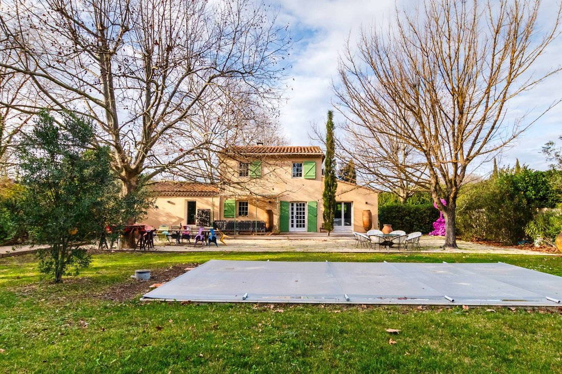 Villa in Nevons-route d'Apt, L'Isle-sur-la-Sorgue, France 1 - 17099686