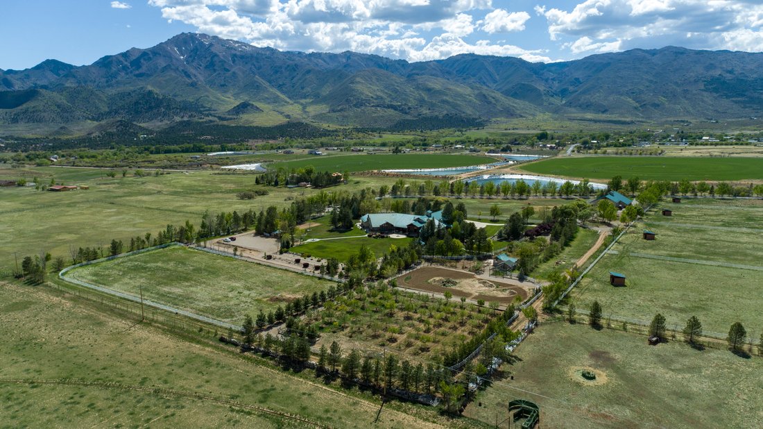 House in New Harmony, Utah, United States 1 - 17101462
