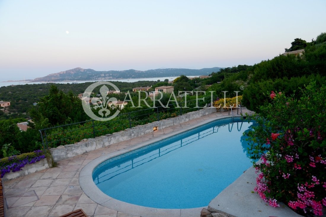 Villa in Marina di Porto Cervo, Porto Cervo, Italy 1 - 12033726