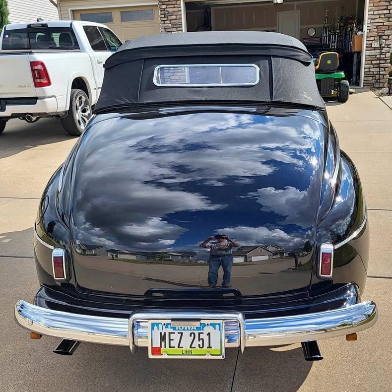 Cabriolet in Glendale, United States 4 - 17129225