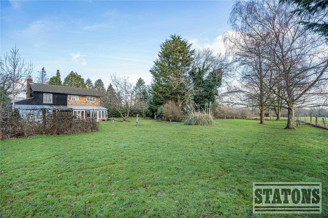 House in Well End, Shenley, England 2 - 17131275