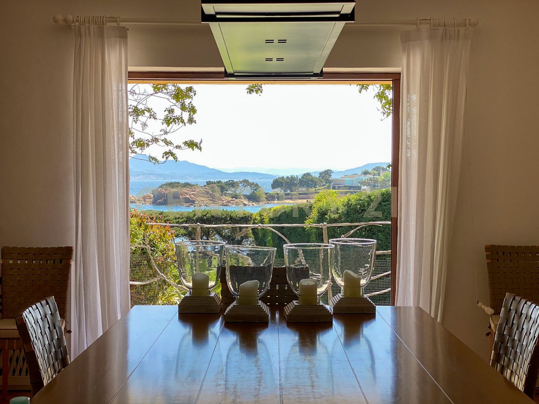Villa in Aldo Moro Avenue, Olbia, Italy 4 - 16915092