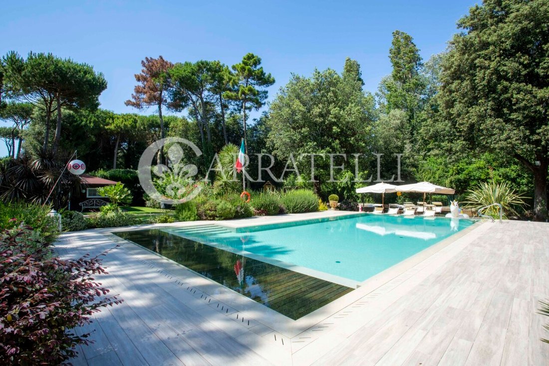 Villa in Ronchi, Massa, Italy 5 - 11541479